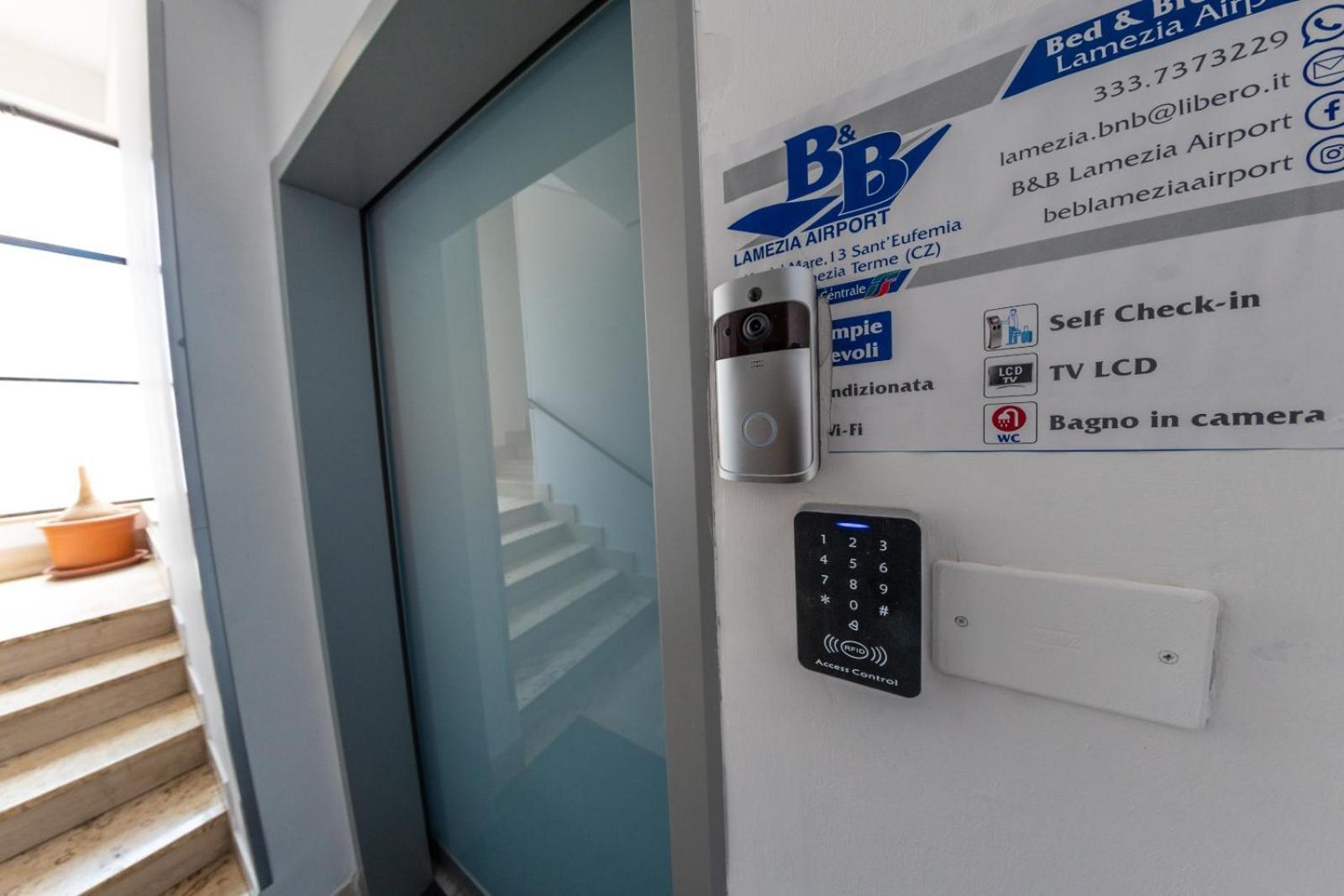 למזיה טרמה B&B Lamezia Airport מראה חיצוני תמונה